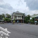 Cho thuê nhà góc 2 mặt tiền 1-3 đường d4, him lam q7, diện tích: 10.5x20m nở hậu, hầm 5 lầu st