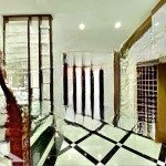 Chính chủ gửi bán nhà 5t phú diễn - oto đỗ sát nhà. vị trí đẹp sẵn nhà về ở