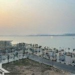 Chính chủ bán căn hộ 1pn 45m2 view biển tòa alacarte mặt biển bãi tắn marina hạ long bay.