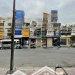 Bán nhà siêu vị trí 2 mặt tiền đường bạch đằng dt 4,7x34m, kết cấu: 3 tầng xd hầm 6 tầng mcct