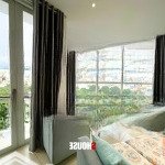 Cho thuê căn hộ full kính vòng cung - view bờ kè, 1pn - ban công - full nội thất, gần cầu thị nghè