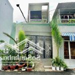 Ngộp! bán gấp! giảm 300tr nhà 1 trệt 2 lầu, 4pn, 5wc, ngang 4,2 nở hậu 5,7m x 17m chỉ còn 8.x tỷ