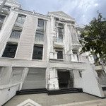 Nhà phố 144m2 cắt lỗ giá rẻ nhất vinhomes grand park quận 9, sở hữu lâu dài, giao dịch được ngay