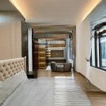 Bán nhà ngô gia tự x 5 tầng -3 ngủ - đủ vs - mới ting - giá 5.5 tỷ