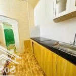 Em cần bán căn nhà tập thể phố thái hà tt đống đa full nội thất xịn sò