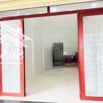 Cho thuê nhà mặt phố căn c61 kdc việt sing- 15 triệu, 2pn, 3wc, đẹp, nhiều tiện ích