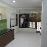 Nhà trệt lầu gần chợ bình dương 1/ yesin, đã hoàn công , dt 75m tc 100% sân đậu oto . giá 3ty650