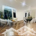 Không đăng ảo - tránh mất thời gian gia đình cần bán căn góc 3 pn 128m2, vị trí nội khu thoáng mát