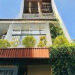 3 tỷ hơn bán nhanh 2 tỷ 850. nhà 55m2 đường 3/2, q10 gần bv bình dân. xây 1 trệt 2 lầu, sân thượng.