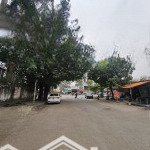 Nóng bỏng tay luôn ạ- bán căn hộ dịch vụ sát cao đẳng fpt- ô tô tránh + lô góc diện tích đất 50m2