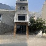 Bán nhà mặt đường mới xây 4 tầng 1 tum cầu thang máy lô 105 tđc tam kỳ - vĩnh niệm