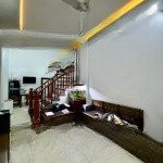 Hiếm!!! hơn 8 tỷ nhà đẹp cầu giấy, ngõ nông full nội thất dt 35/40m2 x 4 tầng