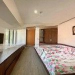 Biệt thự hồ bơi đà nẵng- có 6 tầng có 32 phòng, gần khu nam việt á và bùi tá hán, doanh thu 135 tr