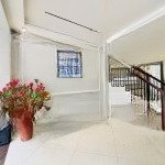 Hàng xóm times city - ô chờ thang máy-2 thoáng trước sau - mới kính koong- 6 ngủ - hơn 8 tỷ