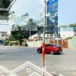 Bán lô đất hẻm 76 nằm giữa quốc hương và nguyễn văn hưởng, dt: 129.7m2 (7x16 hậu 8.78) giá: 32 tỷ