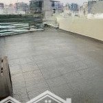 Cho thuê nhà mt sau lưng coop mart bình triệu, trệt 2 lầu 1 tum, 4pn oto ngủ nhà, gần gigamall