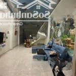 Kiếm đâu ra nhà chỉ nhỉnh 4 tỷ đối diện kdc vạn phúc. 2pn 2wc nhà trệt lầu