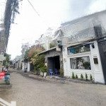 Bán căn nhà hxh có 5,6m mặt tiền đường. ngay nút giao vành đai 2. giá chỉ 7,5 tỷ còn bớt