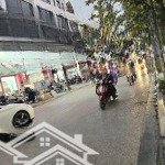 Mặt phố #trương_công_giai vỉa hè đá bóng - kinh doanh siêu đỉnh - thông số vàng