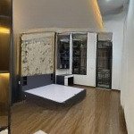 Nhà đẹp ở ngay ! đường giải phóng liên thông các quận nội đô. 30m2, 5 tầng, gần phố, dân trí cao.