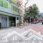 (giá đầu tư) phân lô nguyễn trãi (gần royal) 82m2, mt 10m, lô góc 3 thoáng, 2 oto tránh, kinh doanh