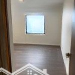 Bán gấp trong tháng căn 2pn 2wc view đông bắc giá 2 ỷ850 triệu đúng giá đúng căn tại opal boulevard
