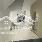 Mình cần bán toà căn hộ 105 xã đàn 2, 60m2, 7 tầng, mtien 5,6m, 11 phòng, 15,5 tỷ thương lượng