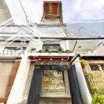 Nhà đường thông bùi văn ngữ, dt:4x16m, lửng, 3lầu, 4pn, gara xe hơi, sân thượng, hướng tây nam, q12