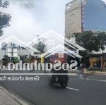 Tòa nhà 1 hầm 5 lầu mtkd lê văn việt ~ 7m*30m = 210m2. dt sàn : 830m2. có thể khai thác 120 tr/thg
