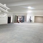 Toà nhà văn phòng hoàng hoa thám, 75m ,mt 6m mặt phố văn phòng ,kinh doanh đỉnh giá nhỉnh 24 tỏi.
