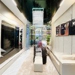 Phúc xa, nhà đẹp full nội thất, lô góc, ngõ thông, nông, kinh doanh.dt 40m 5 tầng chỉ 7,8 tỷ