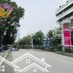 Siêu phẩm mặt phố lạc long quân, tây hồ - 153 m2 x 5 tầng mặt tiền khủng 8,2m. sdcc, giá 90 tỷ.