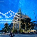 Góc 2mt vị trí đẹp phan đăng lưu 5 tầng. quận phú nhuận, dt 18x20m, hdt 180tr - bán 35 tỷ