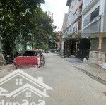 Phố hoàng ngân- cầu giấy, toà văn phòng 9 tầng, dt 70m, mặt tiền 5.5m, phân lô, vỉa hè, ô tô tránh.