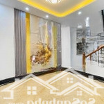 Siêu phẩm tại đống đa.dt26,1m 5tầng mt4m giá 6,8tỷ. 3 bước ra phố-5 phút lên hồ-đầy đủ tiện ích