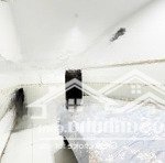 Bán khách sạn 4 tầng đối diện bến xe, đường 7m5, dt rộng 10x20m = 200m2, gồm 20 phòng