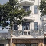 Nhà mới 1 trệt 3 lầu mặt tiền đường trần đại nghĩa phường 4 tp vĩnh long