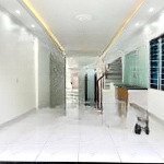 Bán nhà 6 tầng, thang máy chạy êm ru, đại cát, liên mạc, gần ô tô, giá: 5.75 tỷ, lh 0968.371.359