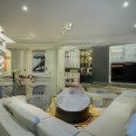 Bán gấp căn 3 phòng ngủ 155.5m2, giá 10.3 tỷ view hồ tây cực đẹp, có 4 lốt ô tô, discovery complex