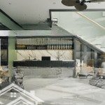Cho thuê toà căn hộ có hồ bơi rộng , 550m2 đất , 17 phòng studio , phòng gym , gọi văn phú