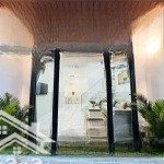 Nhà mới 2t, 39m2, sổ nở hậu,tặng full nội thất, hẻm thông, gần mặt tiền.