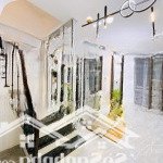 Bán nhà trần thái tông, 30m, 5 tầng nhà mới full nội thất, 6.3 tỷ