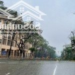 ô tô vào nhà-gần phố - mặt ngõ thông-nhà đẹp-dân xây- phân lô-3 thoáng-cầu giấy - trần tử bình