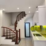 Bán nhà trung tâm thượng thanh 30m 6t chỉ 5.75 tỷ mới đẹp, thiết kế hiện đại, thông ô tô