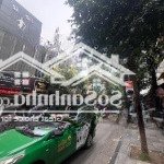 2 phút lên hồ, vị trí đắc địa, chủ sang mỹ định cư bán giá tốt 0923451333