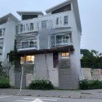 Bán nhà mặt tiền kinh doanh chợ mới ngọc thuy long biên .view công viên mt 4.6m ,65m2 giá 16.x tỷ