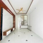 Bán nhà tây tựu ngõ nông,sát phố,ô tô đỗ cổng,sổ vuông,nhà đẹp giá 5.5 tỷ