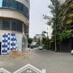 Cho thuê tòa nhà mặt tiền tạ hiện - đảo kim cương,500m2, giá 135tr, 1 trệt 1 lửng 5 lầu,máy lạnh đủ