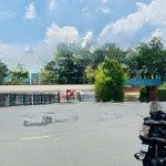 Nhà 4 tầng, mặt tiền võ văn ngân ngay đại học spkt ngã 4 thủ đức