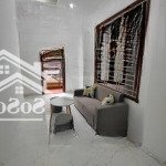 Cho thuê căn 2ngủ 1khách ở lạc long quân, tây hồ. có ban công máy giặt riêng. phòng tầng 3 thang bộ